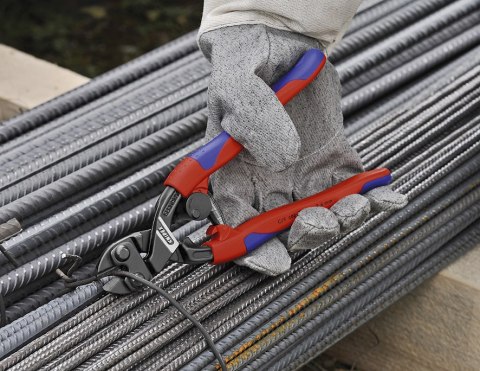 SZCZYPCE TNĄCE PRZEGUBOWE ZE SPRĘŻYNĄ COBOLT 200MM SZCZYPCE TNĄCE PRZEGUBOWE ZE SPRĘŻYNĄ COBOLT 200MM