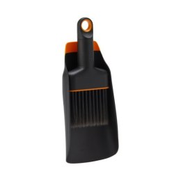 ŁOPATKA DO ZIEMI I SZCZOTKA FISKARS