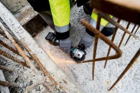 SZLIFIERKA KĄTOWA AKUMULATOROWA 125MM W 18 L 9-125 0*AH METABO SZLIFIERKA KĄTOWA AKUMULATOROWA 125MM W 18 L 9-125 0*AH METABO