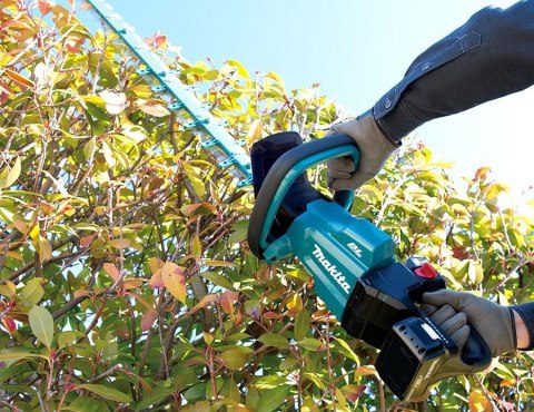 NOŻYCE AKUMULATOROWE DO ŻYWOPŁOTU 650MM 18V 0*AH LI-LON MAKITA NOŻYCE AKUMULATOROWE DO ŻYWOPŁOTU 650MM 18V 0*AH LI-LON MAKITA