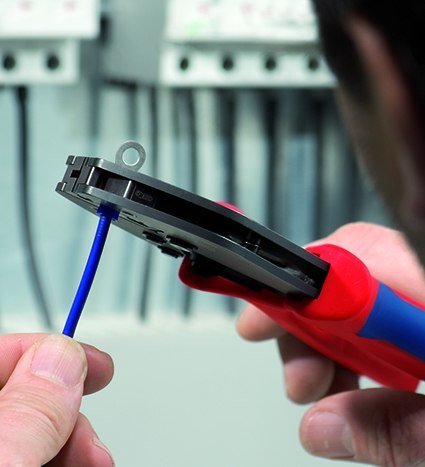 SZCZYPCE DO ZAGNIATANIA Z MAGAZYNKIEM I 5 MATRYC.MULTICRIMP KNIPEX SZCZYPCE DO ZAGNIATANIA Z MAGAZYNKIEM I 5 MATRYC.MULTICRIMP KNIPEX