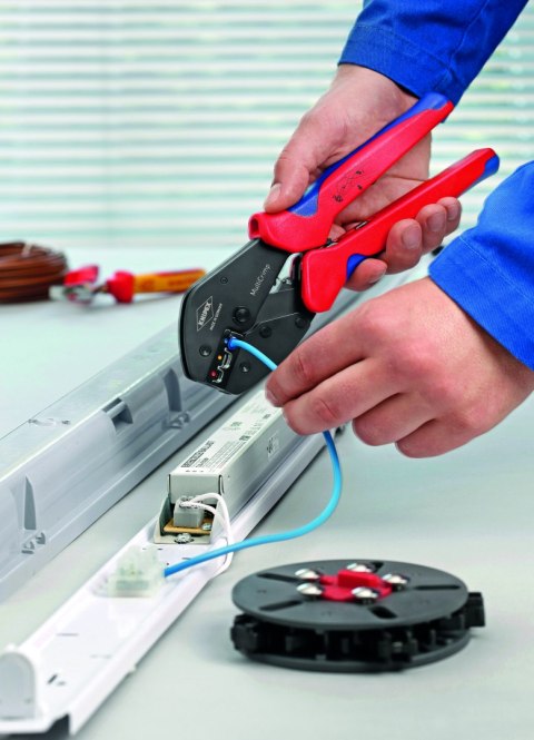 SZCZYPCE DO ZAGNIATANIA Z MAGAZYNKIEM I 5 MATRYC.MULTICRIMP KNIPEX SZCZYPCE DO ZAGNIATANIA Z MAGAZYNKIEM I 5 MATRYC.MULTICRIMP KNIPEX