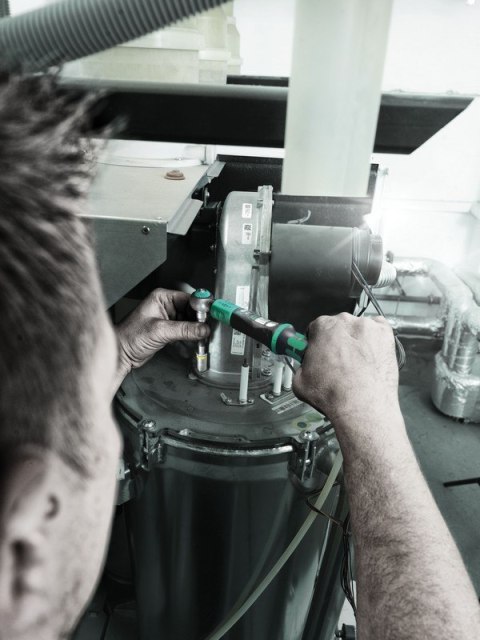 KLUCZ DYNAMOMETRYCZNY SAFE-TORQUE A 1 1/4'',2-12NM,10CZ. WERA KLUCZ DYNAMOMETRYCZNY SAFE-TORQUE A 1 1/4'',2-12NM,10CZ. WERA