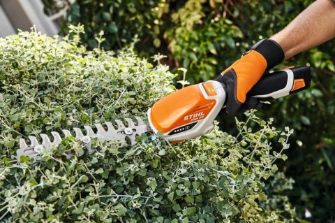NOŻYCE AKUMULATOROWE DO TRAW I KRZEWÓW HSA 26 20CM 2*2.1AH STIHL NOŻYCE AKUMULATOROWE DO TRAW I KRZEWÓW HSA 26 20CM 2*2.1AH STIHL