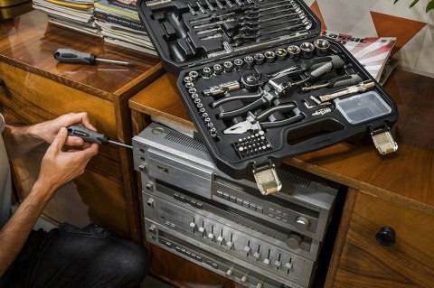 ZESTAW NARZĘDZI M4K GARAGE 90 ELEMENTÓW NEO ZESTAW NARZĘDZI M4K GARAGE 90 ELEMENTÓW NEO