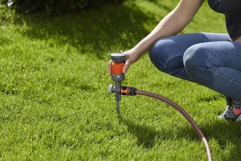 COMFORT ZRASZACZ DOOKOLNY VARIO NA SZPILCE GARDENA COMFORT ZRASZACZ DOOKOLNY VARIO NA SZPILCE GARDENA
