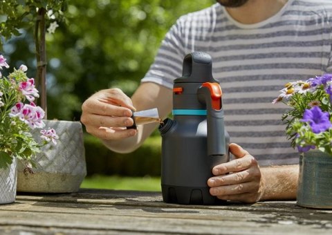 OPRYSKIWACZ CIŚNIENIOWY 1.25 L GARDENA OPRYSKIWACZ CIŚNIENIOWY 1.25 L GARDENA