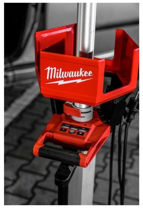 LAMPA AKUMULATOROWA M18HOSALC-0 18V 0*AH MILWAUKEE LAMPA AKUMULATOROWA M18HOSALC-0 18V 0*AH MILWAUKEE
