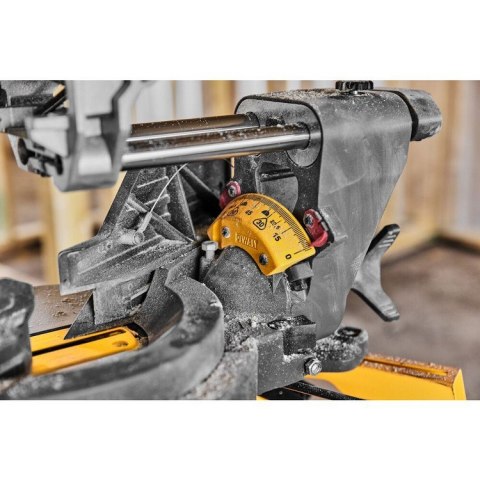 PILARKA UKOSOWA, UKOŚNICA AKUMULATOROWA 305MM 54V XR 2*9.0AH DEWALT PILARKA UKOSOWA, UKOŚNICA AKUMULATOROWA 305MM 54V XR 2*9.0AH DEWALT